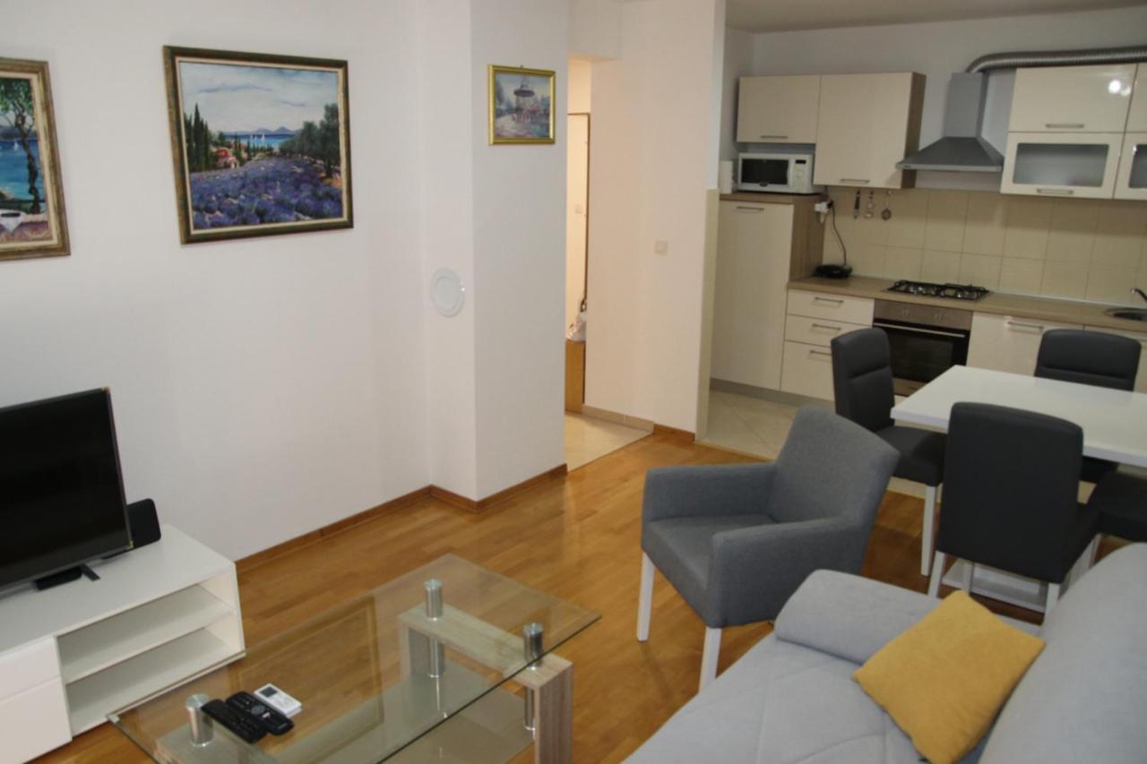 Apartment Pearl-Free Parking Макарска Экстерьер фото