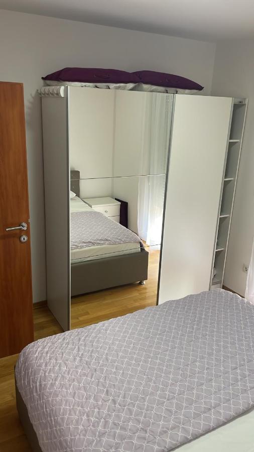 Apartment Pearl-Free Parking Макарска Экстерьер фото